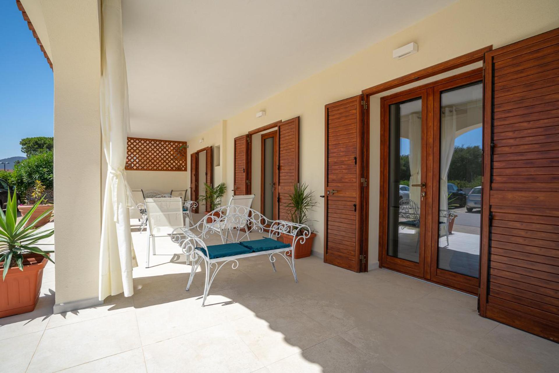 Ambra Holiday Rooms - Rooms & Beach San Teodoro  Dış mekan fotoğraf